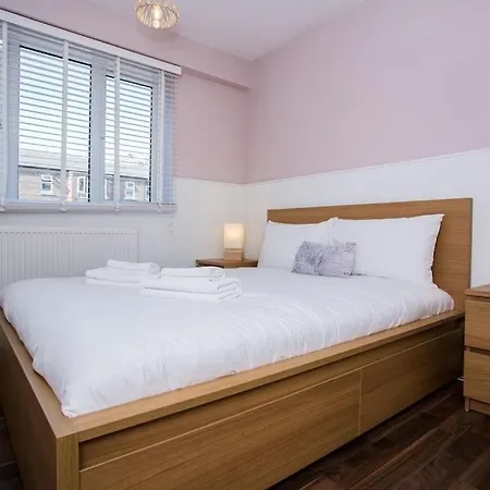 Lovely 1 Bedroom W/ Balcony In Dalston Apartment *