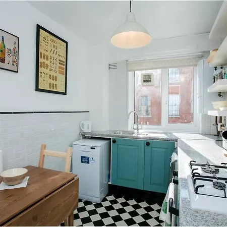 Lovely 1 Bedroom W/ Balcony In Dalston *