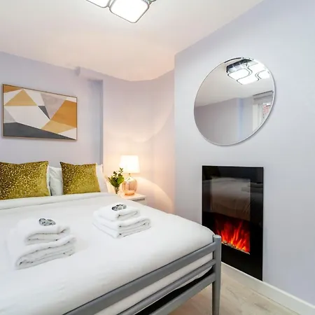 Apartment Stunning 2br Flat In Victorian House, Earl's Court *