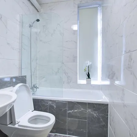 Oxford Street Mayfair Family Apartment London