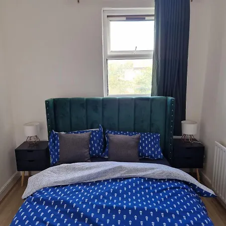 Apartment A Lovely One Bedroom In Hither Lane London