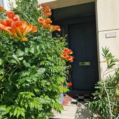 A Lovely One Bedroom In Hither Lane Apartment London