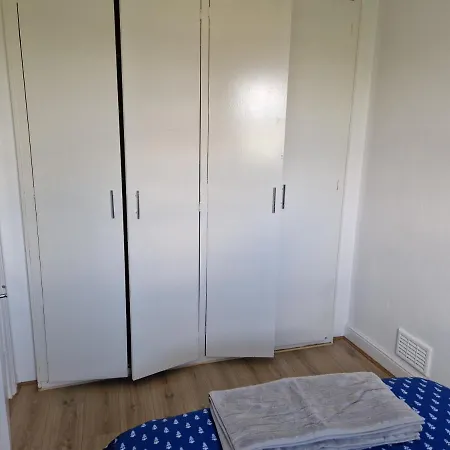 Apartment A Lovely One Bedroom In Hither Lane