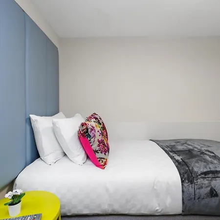 Unique Single Occupancy * London