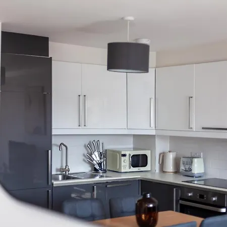 The South Wimbledon Collection Apartment London