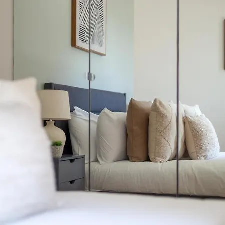 Apartment The South Wimbledon Collection London