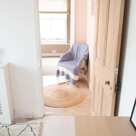 The Crystal Palace Loft Homestay