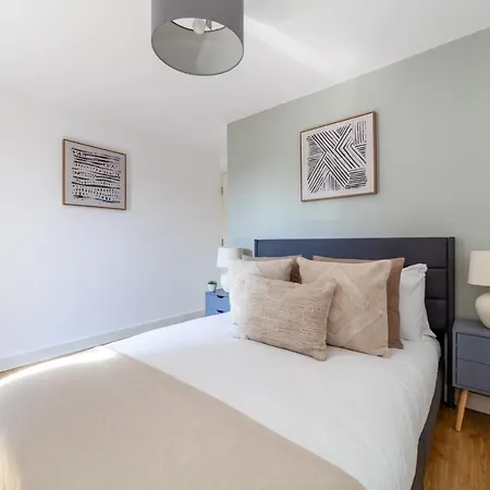 The South Wimbledon Collection * London