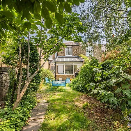 4 Bedroom Edwardian Family House Wgarden, Notting Hill Apartment London