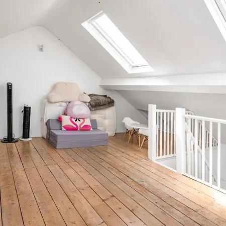 Apartment 4 Bedroom Edwardian Family House Wgarden, Notting Hill