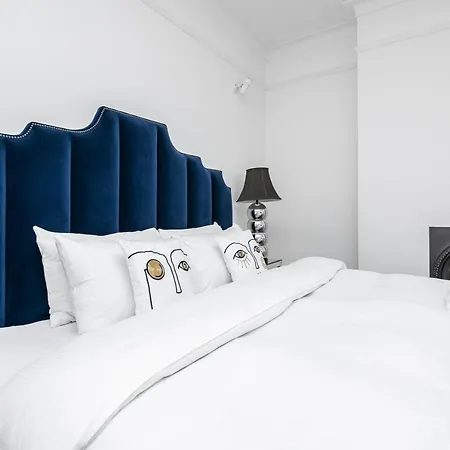 4 Bedroom Edwardian Family House Wgarden, Notting Hill Apartment *