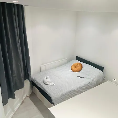 Bed & Breakfast Y2 *