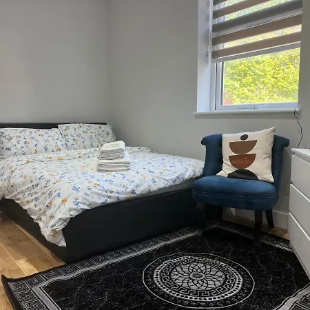 Grand Bleu - - Next To Piccadilly Line Tube Station & Brand New Facilities 4*