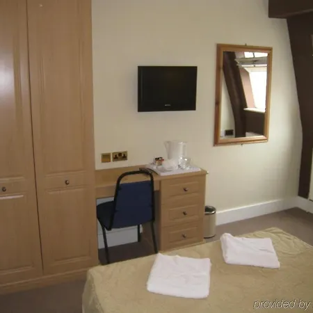 Golders 3* London