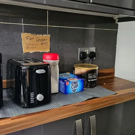 Affordable Private In Wembley Homestay *