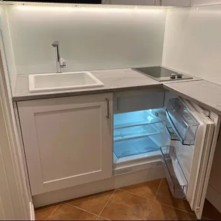 Well-positioned Flat Daire
