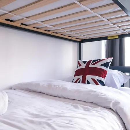 Quaint And Spacious Piccadilly Sleep 6 Vrd London