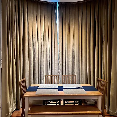 Luxurious 2-bedroom, 2-bathroom Paddington Retreat With En-suite Tv Bed London