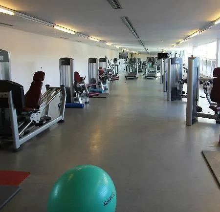 Apartment Luxury Modern 1 Bedroom With Balcony