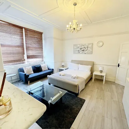 Norbury House - 1a Apartment