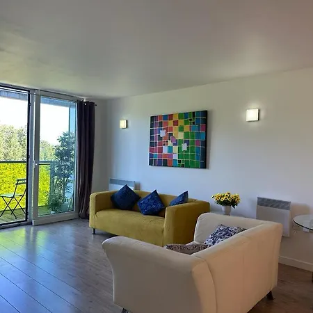 Luxury Modern 1 Bedroom With Balcony London