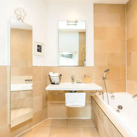 Apartment Spacious 2 Bedroom / Gloucester Road / Kensington *