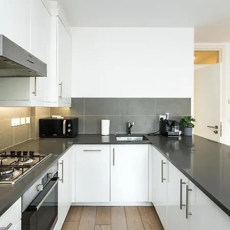 Spacious 2 Bedroom / Earls Court / Kensington *
