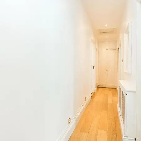 Apartment Spacious 2 Bedroom / Gloucester Road / Kensington London