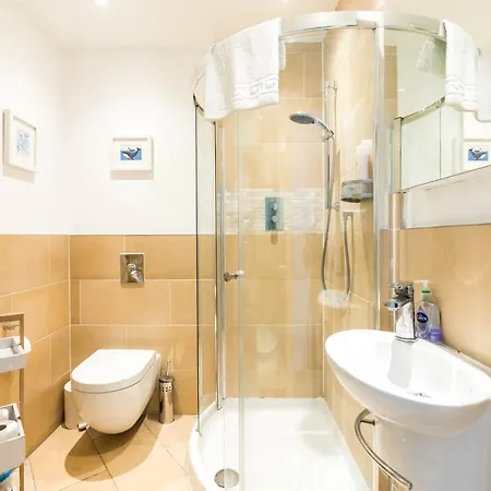 Spacious 2 Bedroom / Gloucester Road / Kensington *
