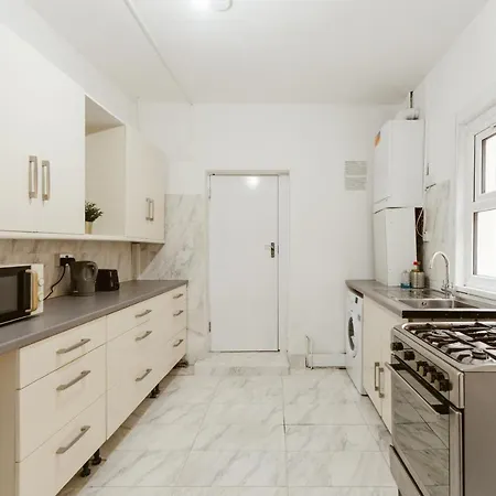 Great In Plaistow Guest house London