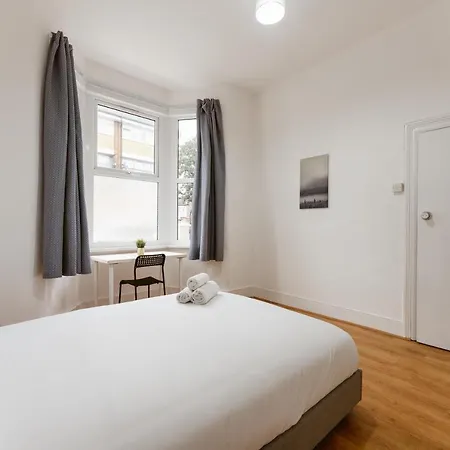 Great In Plaistow Guest house *