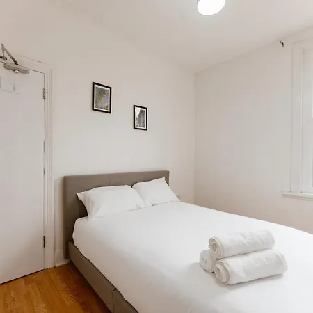 Great In Plaistow Guest house *