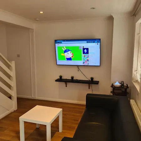 Tower Bridge Central: 4-bed House With Parking For 9 * London