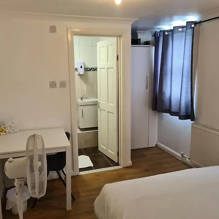 Holiday home Tower Bridge Central: 4-bed House With Parking For 9 *