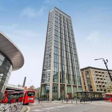 Ontario Point Flat Only Double Bedroom * London