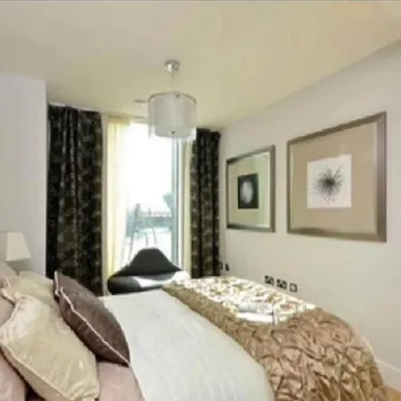 Ontario Point Flat Only Double Bedroom