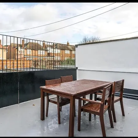 Immaculate Spacious 3 Bedrooms Flat Wembley Park Apartment *