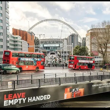 Immaculate Spacious 3 Bedrooms Flat Wembley Park Apartment *
