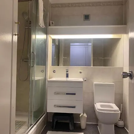 In - 24 7 Security Apartment