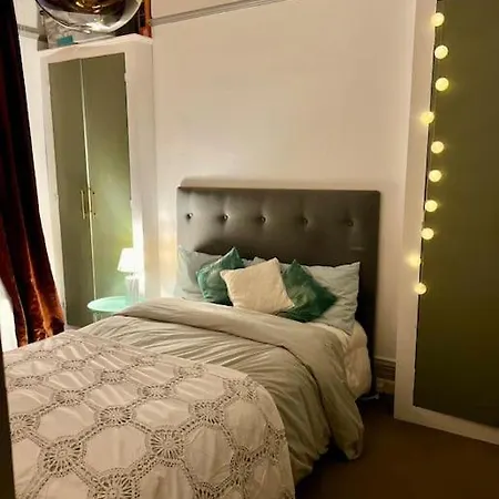 Charming 1 Bed Victorian Flat In Islington *