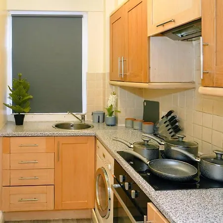 Hyde Park 1-bedroom *