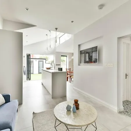 Spacious Family With Garden