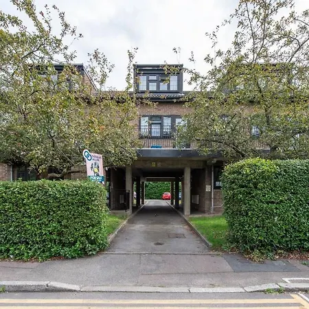 2 Bedroom Modern Urban Sanctuary 1cc - Cherrydeal Apartment *