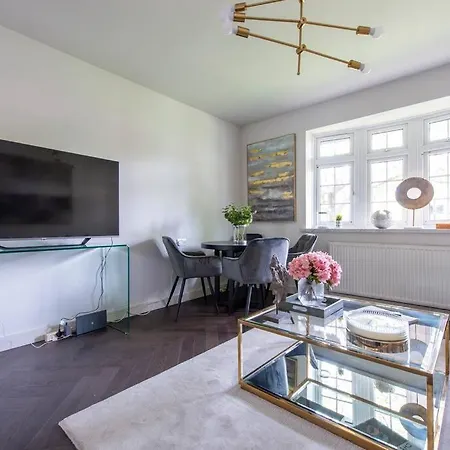 Apartment 2 Bedroom Modern Urban Sanctuary 1cc - Cherrydeal London