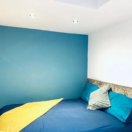 Centre Guest house *