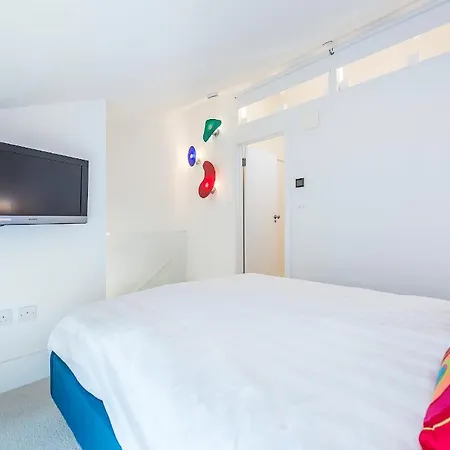 Apartment Hidden Gem In Chiswick, Stylish 1 Bedroom House
