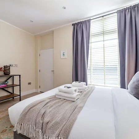 Bright Groundfloor 3br Flat, Brockley, Se London
