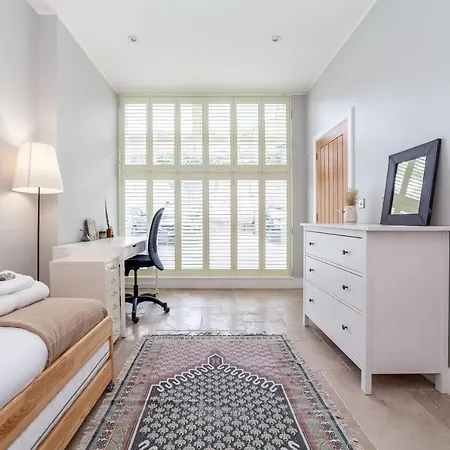 Apartment Bright Groundfloor 3br Flat, Brockley, Se *