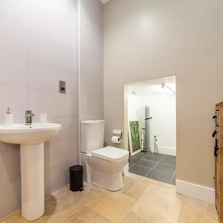 Bright Groundfloor 3br Flat, Brockley, Se Apartment *