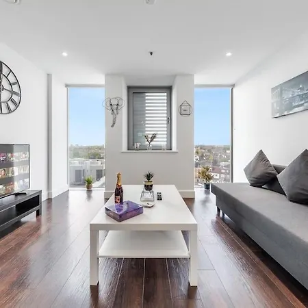 Amazing Britania 1 Bedroom Flat In Bp40